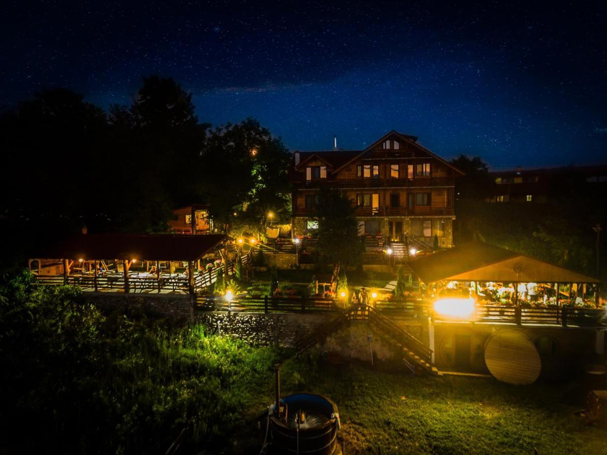 Pensiunea La Maria Lu' Sandoiu Hotel Poenari Luaran gambar