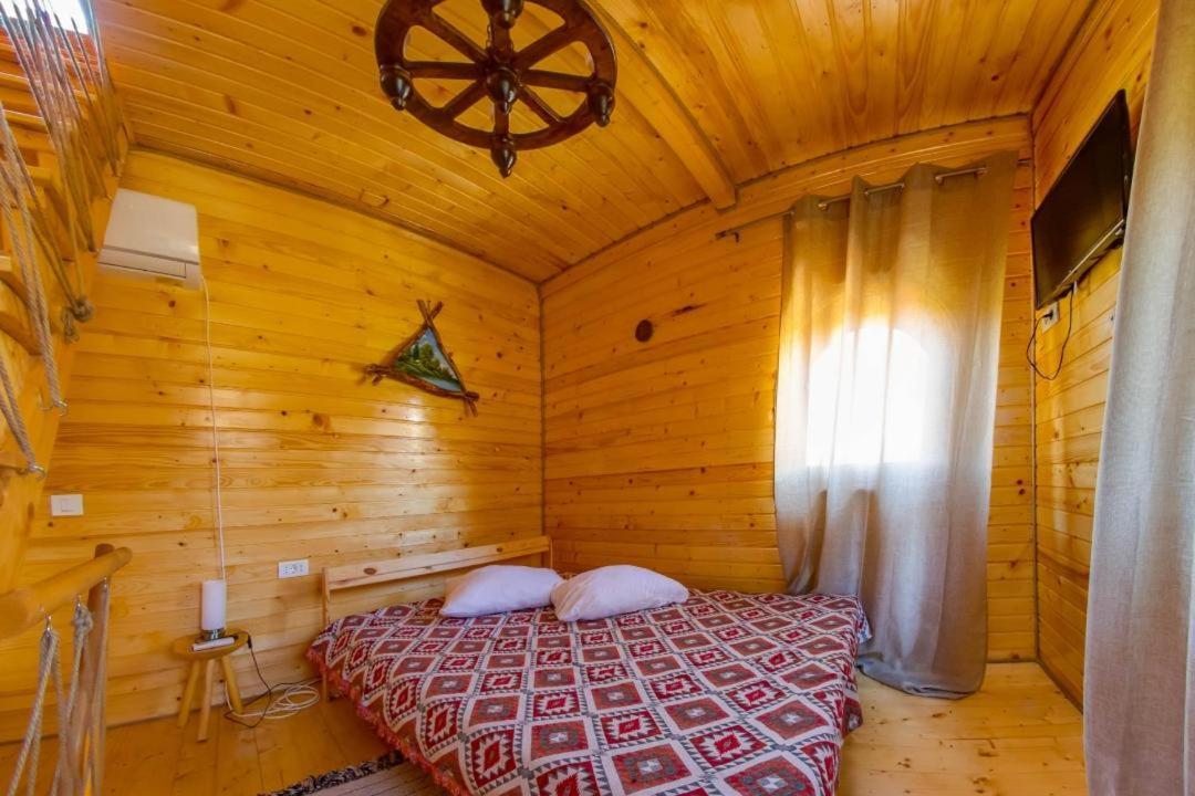 Pensiunea La Maria Lu' Sandoiu Hotel Poenari Luaran gambar